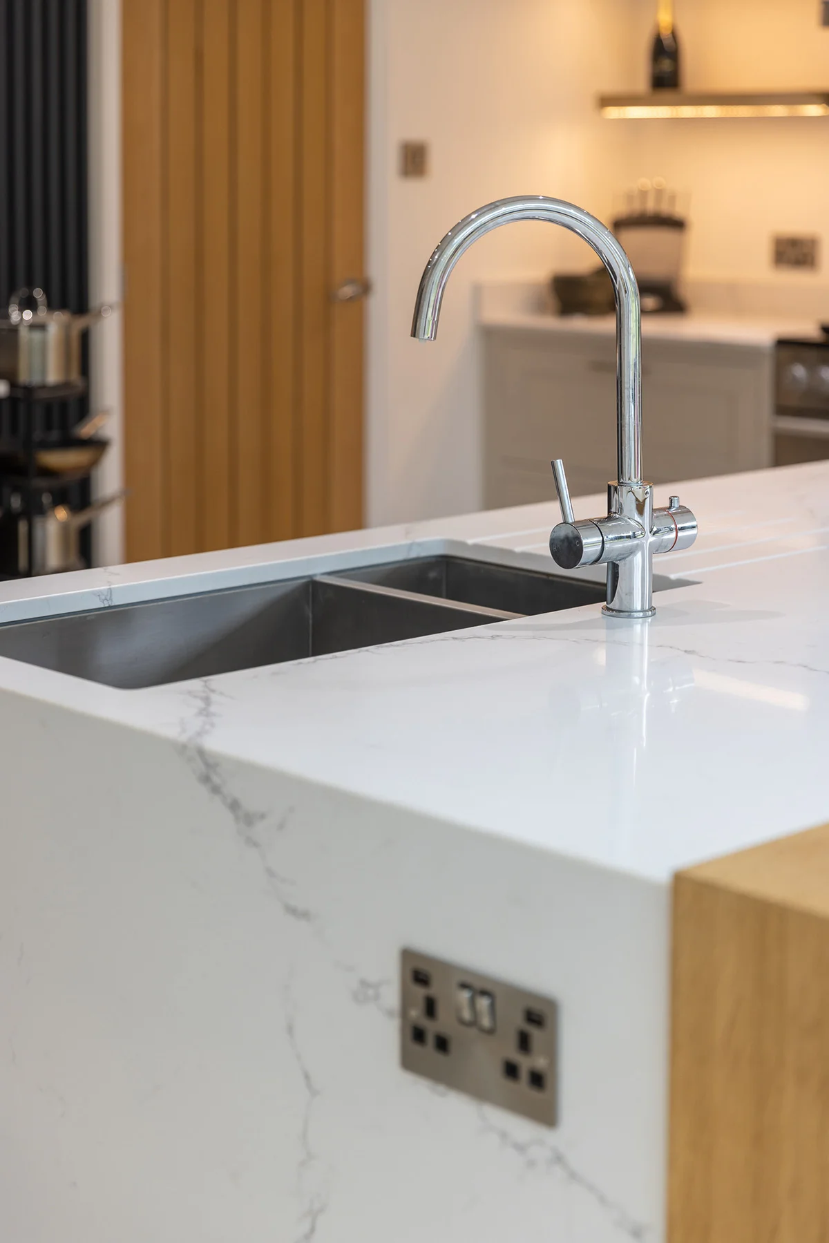 Chrome swan neck tap quartz worktop undermount sink power socket