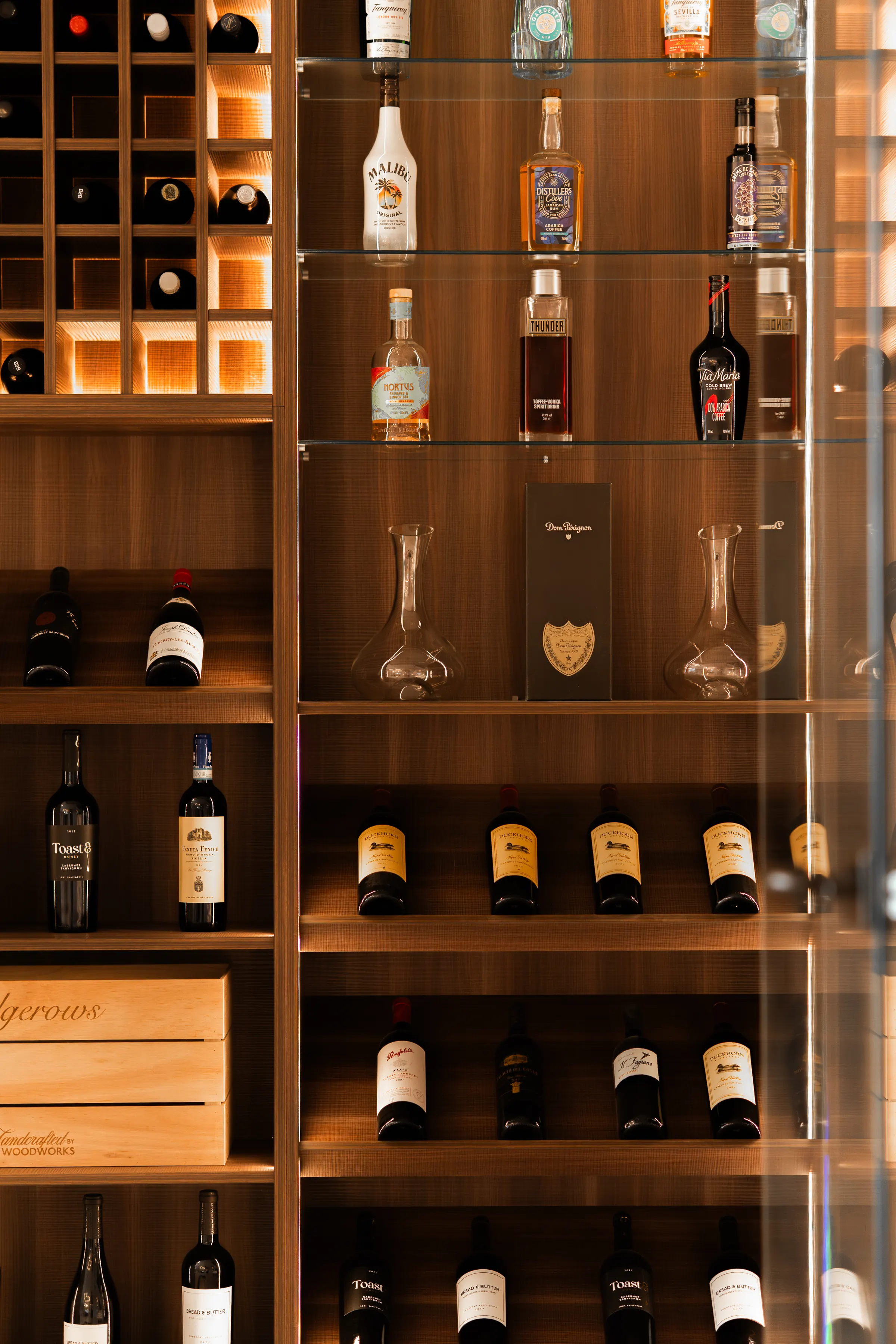 Craig, Craig cotton wine room 6, Handcrafted by Woodworks