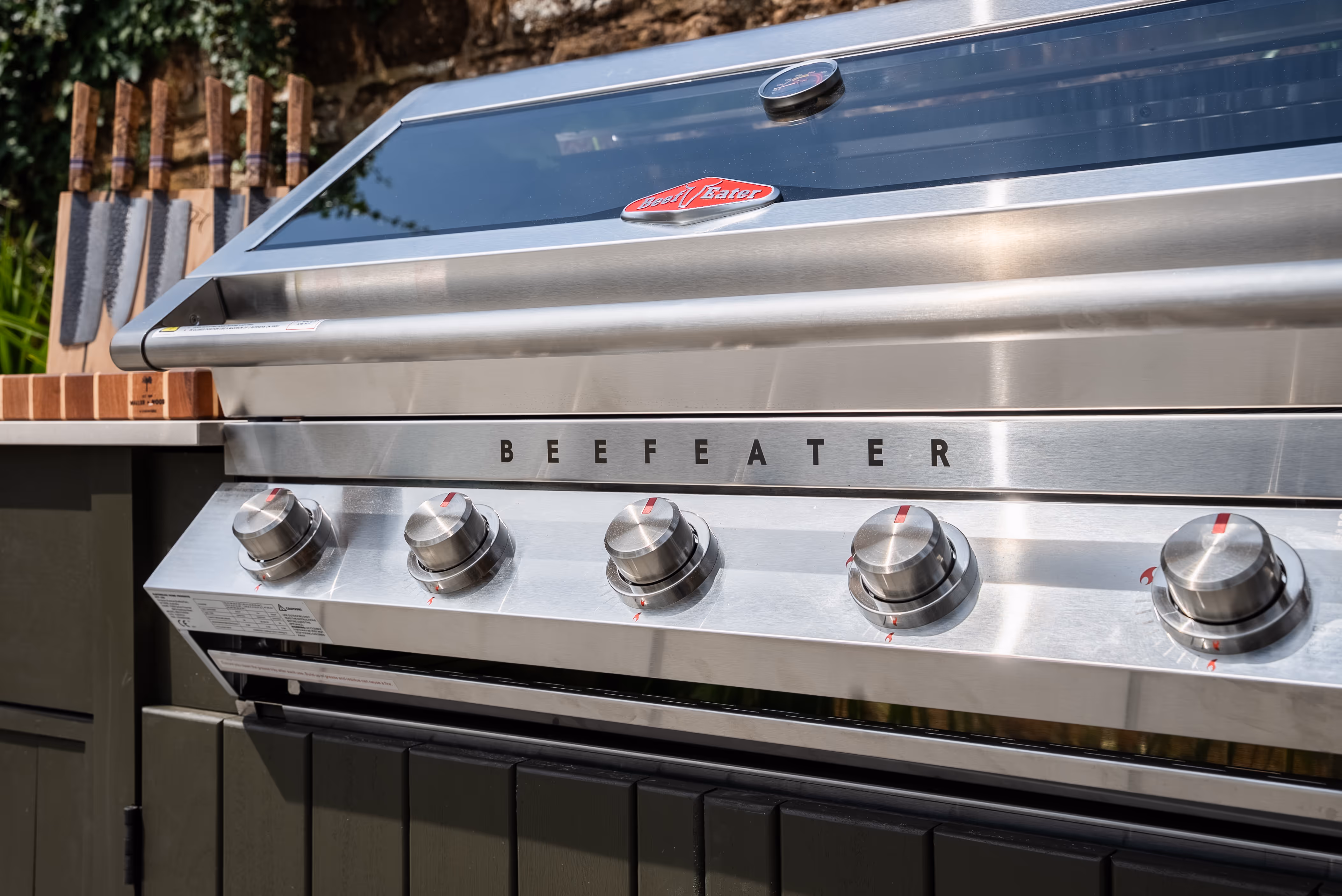 Alfresco one beefeater bbq closeup knobs